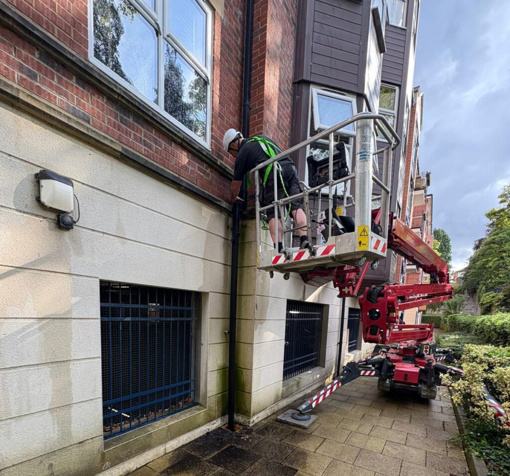 Tracked cherry picker hire Yorkshire